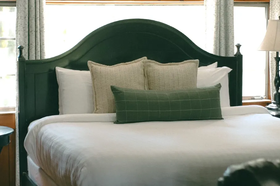 7-bed-1789158420468.webp