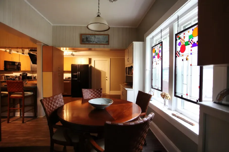 8-cabin-16-kitchen2-optimized.webp